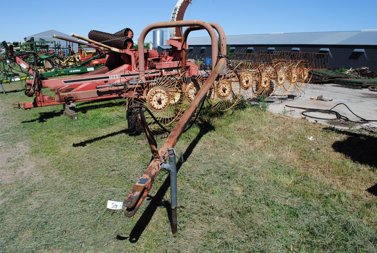 John Day, 8 Wheel Rake