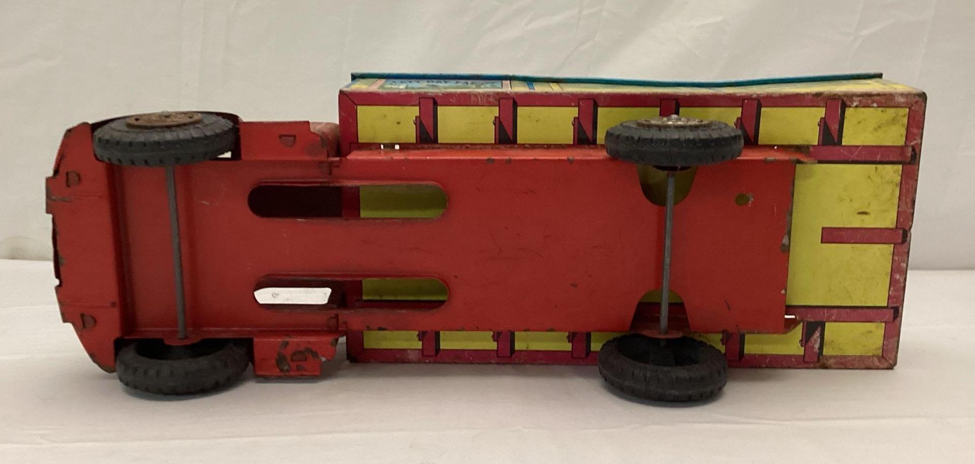 Marx Lazy Day Farms Metal Truck