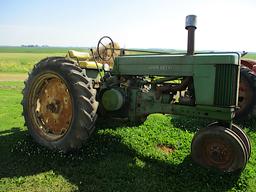 JOHN DEERE 60 TRACTOR