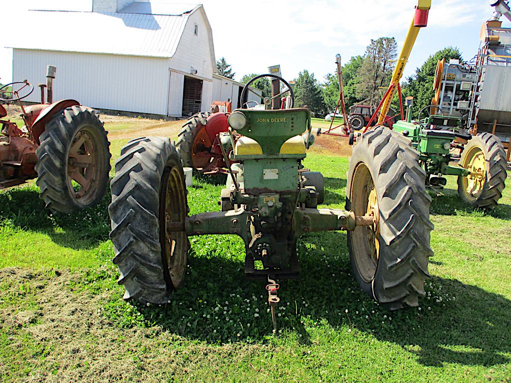 JOHN DEERE 60 TRACTOR