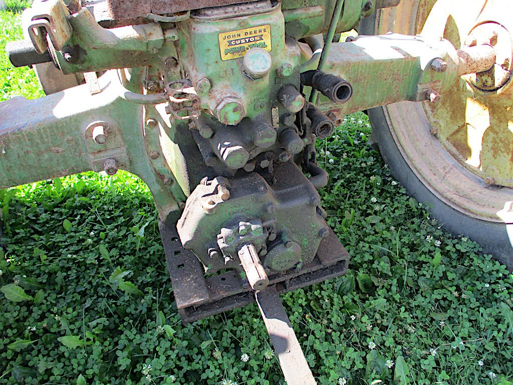 JOHN DEERE 60 TRACTOR
