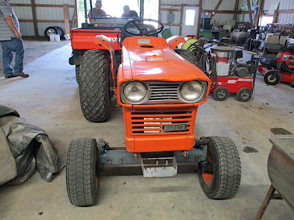 KUBOTA L245 TRACTOR
