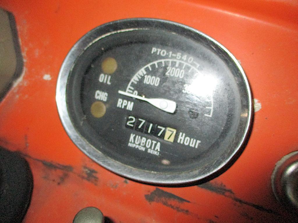 KUBOTA L245 TRACTOR