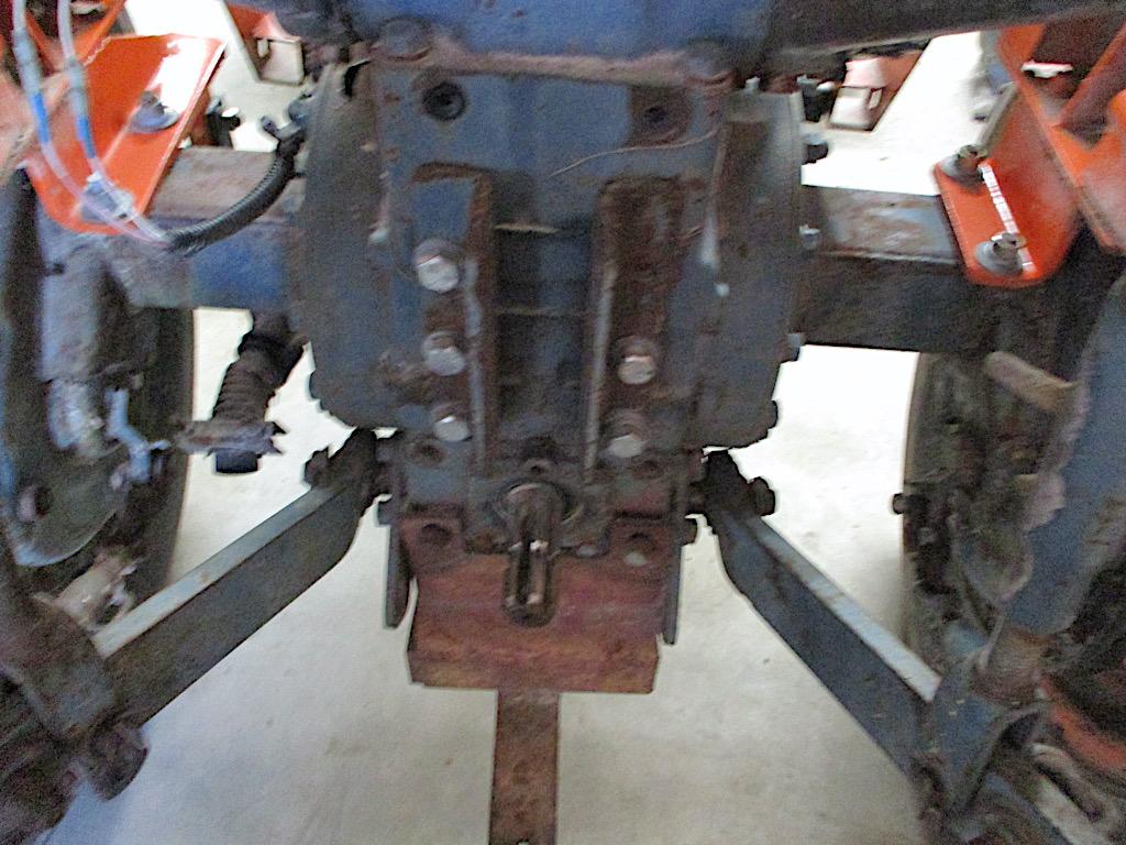 KUBOTA L245 TRACTOR