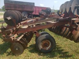 IH 48 Disk 18', manual fold wings