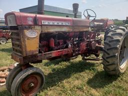 IH 560 Gas, Narrow Frt 25729