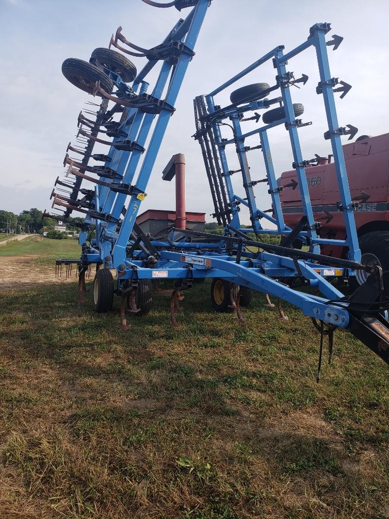 DMI Tiger Mate Field Culivator 29½' Coil Tyne Drag