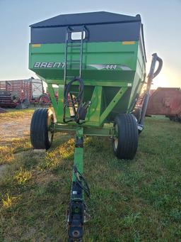 Brent 444 Wagon W/Auger
