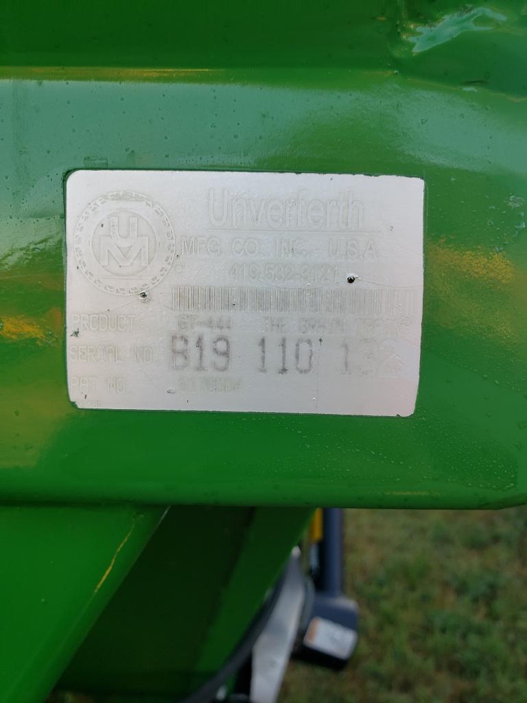 Brent 444 Wagon W/Auger