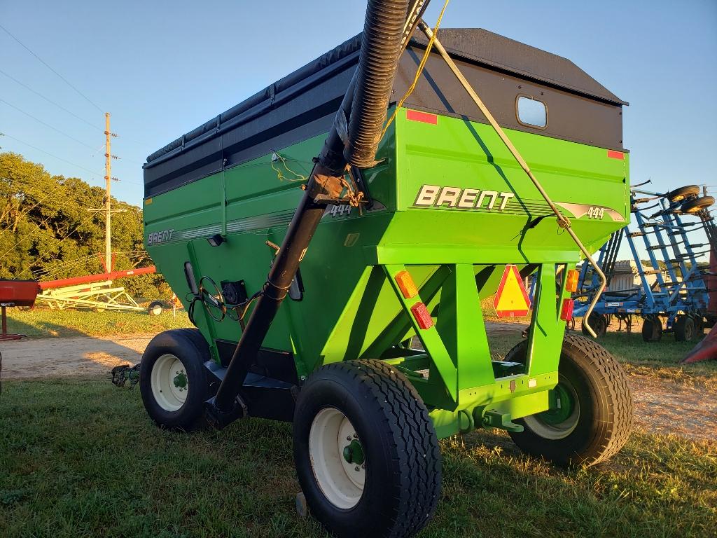 Brent 444 Wagon W/Auger