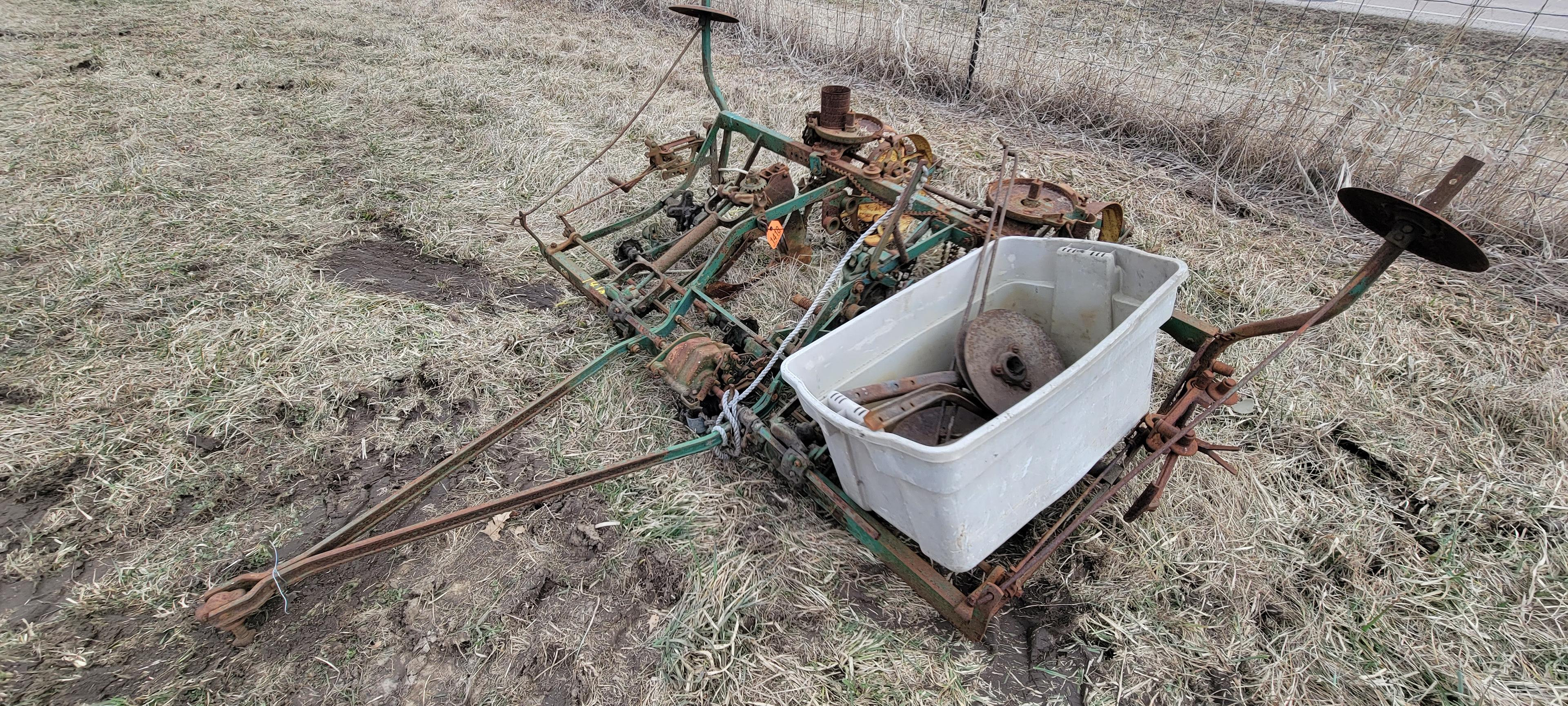 JD 290 Planter