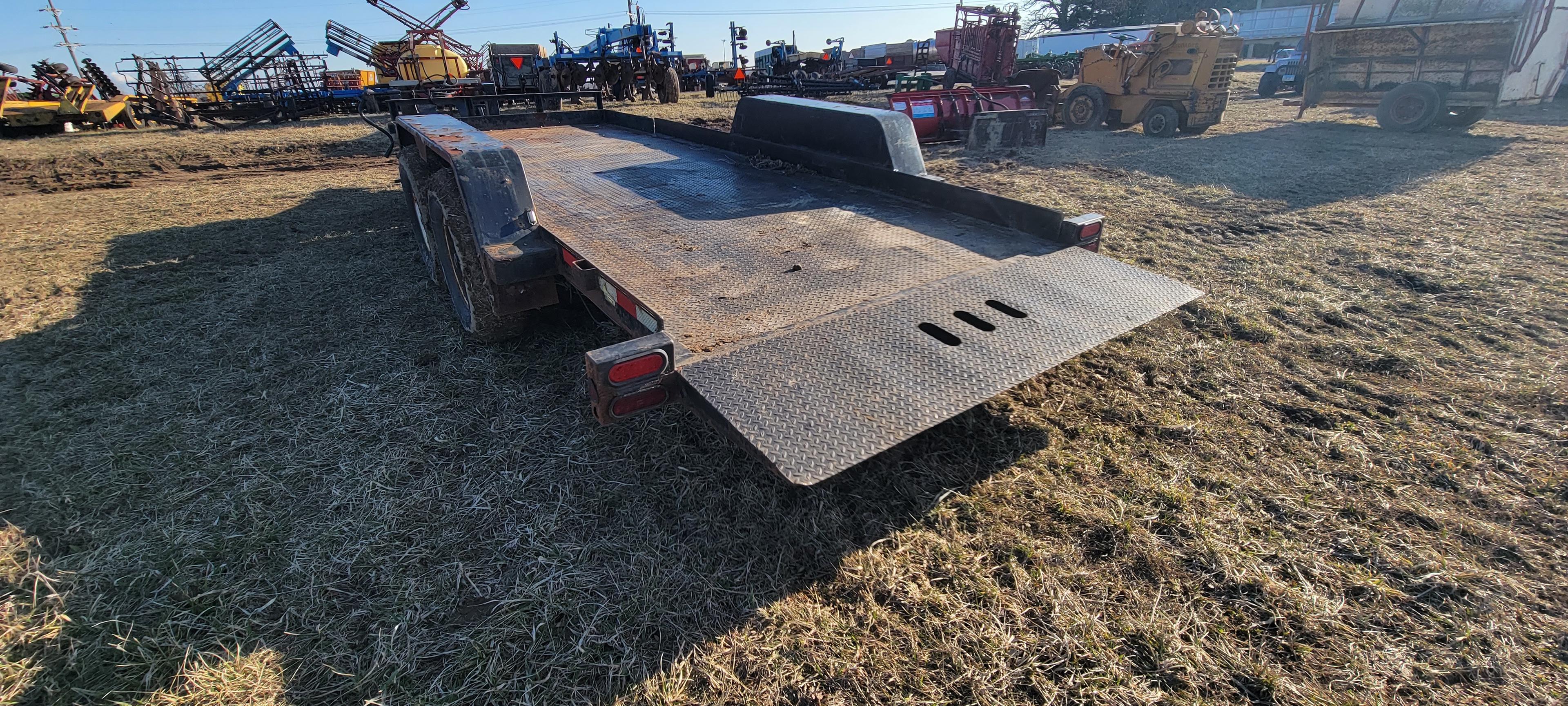 B&B Tandem Axle Trailer  2009    title