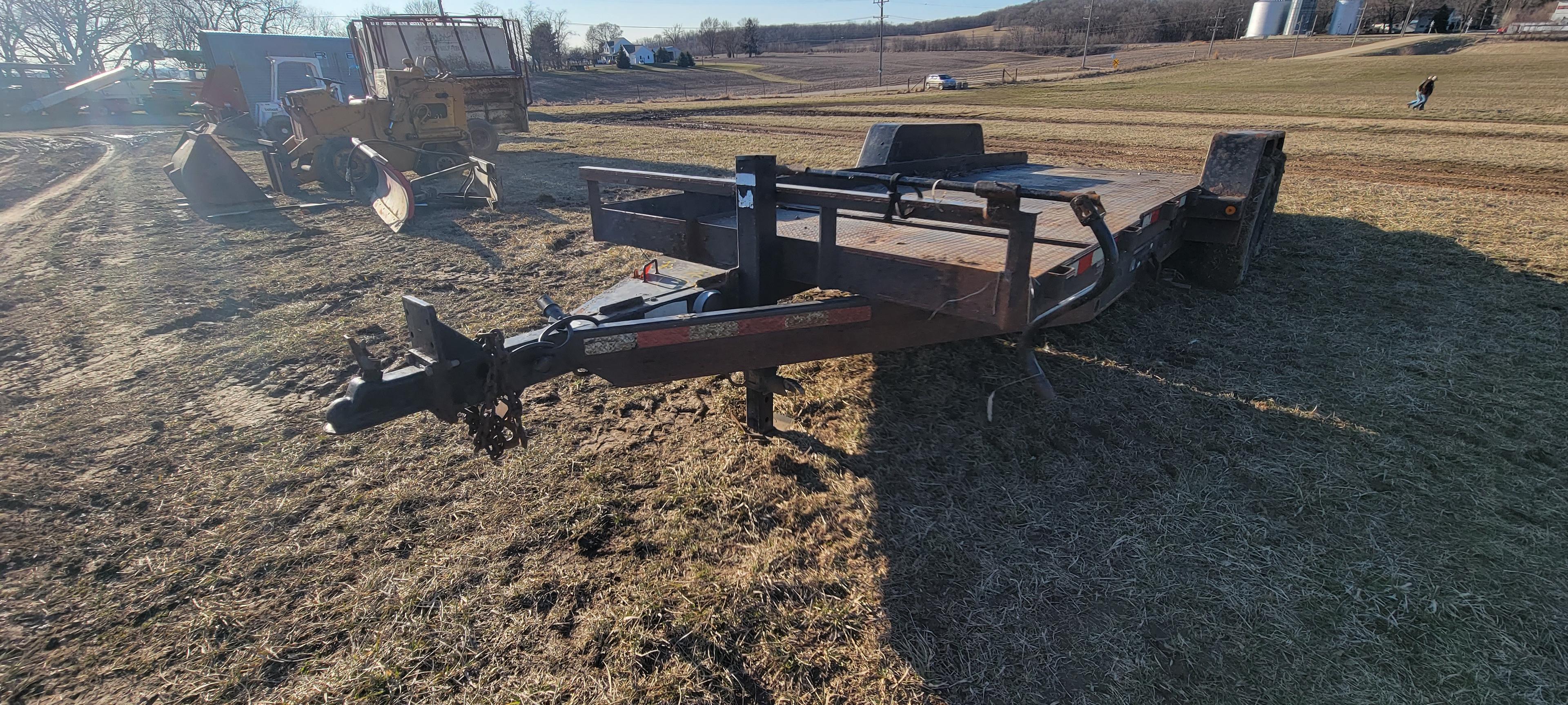 B&B Tandem Axle Trailer  2009    title