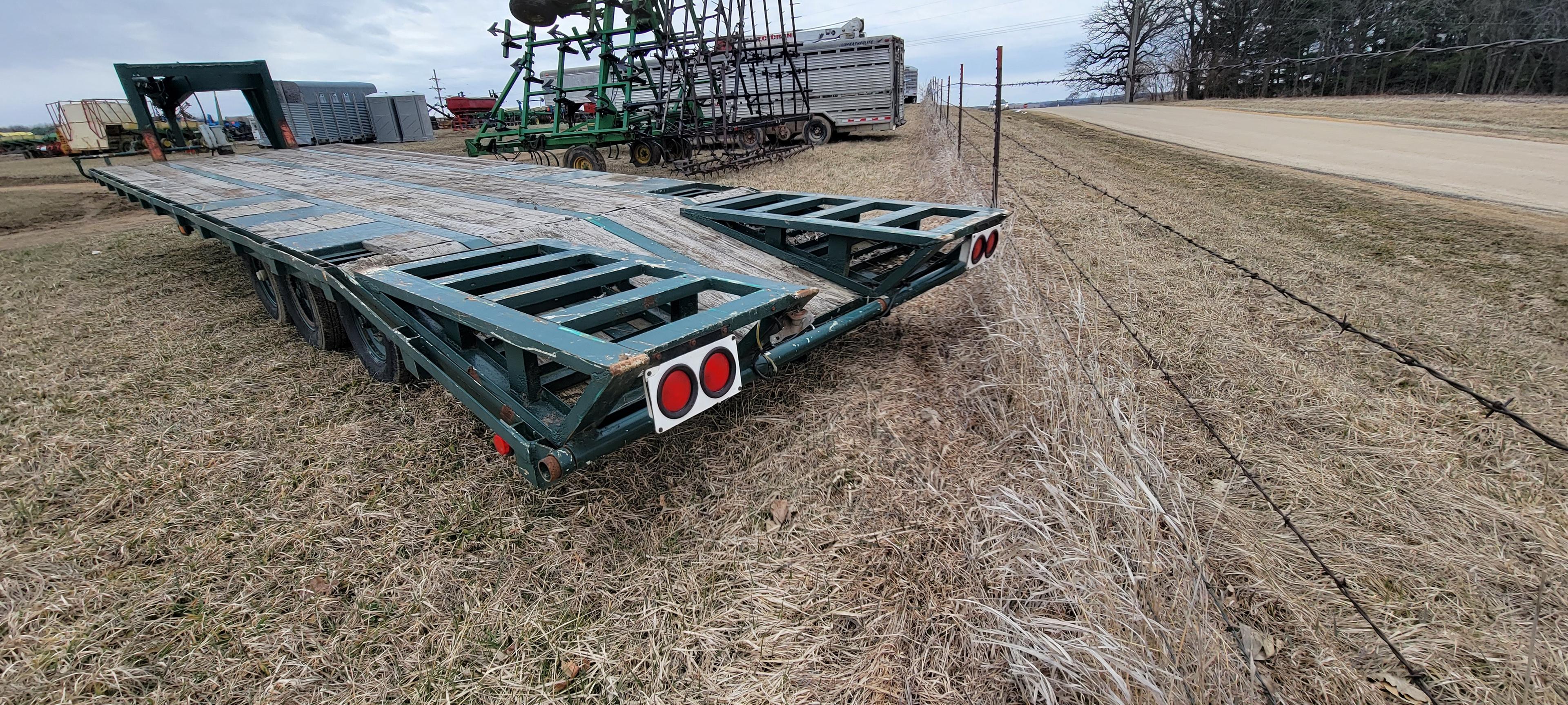 Chilton Gooseneck Flatbed Trailer 1984     title