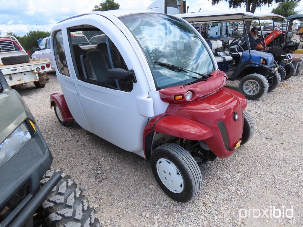 GEM E4 ELECTRIC APPX MILES 3,714 SERIAL # 45319