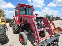 MF 1085 TRACTOR W/ GREAT BEND 440 LOADER (SERIAL # 9B76027) (SHOWING APPX 4,788 HOURS)