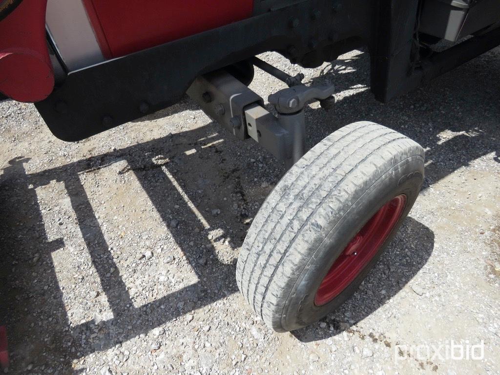 MF 1085 TRACTOR W/ GREAT BEND 440 LOADER (SERIAL # 9B76027) (SHOWING APPX 4,788 HOURS)