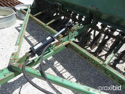 JD 8300 GRAIN DRILL