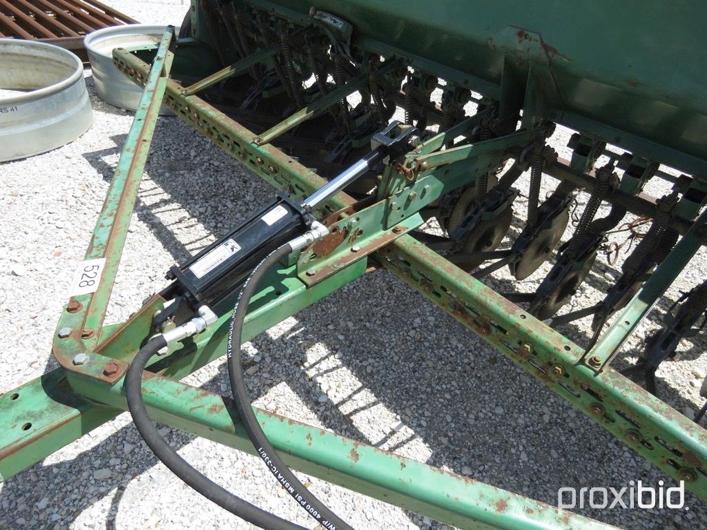 JD 8300 GRAIN DRILL