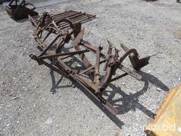 2 ROW CULTIVATOR