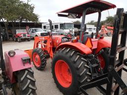 KUBOTA M6060 TRACTOR W/ KUBOTA LA1154 LOADER (SERIAL # 59120) (SHOWING APPX 924 HOURS, UP TO BUYER T