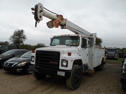 1989 IH BUCKET TRUCK (VIN # 1HTLDZZP5KH662685) (SHOWING APPX 153,529 MILES, UP TO BUYER TO DO THEIR
