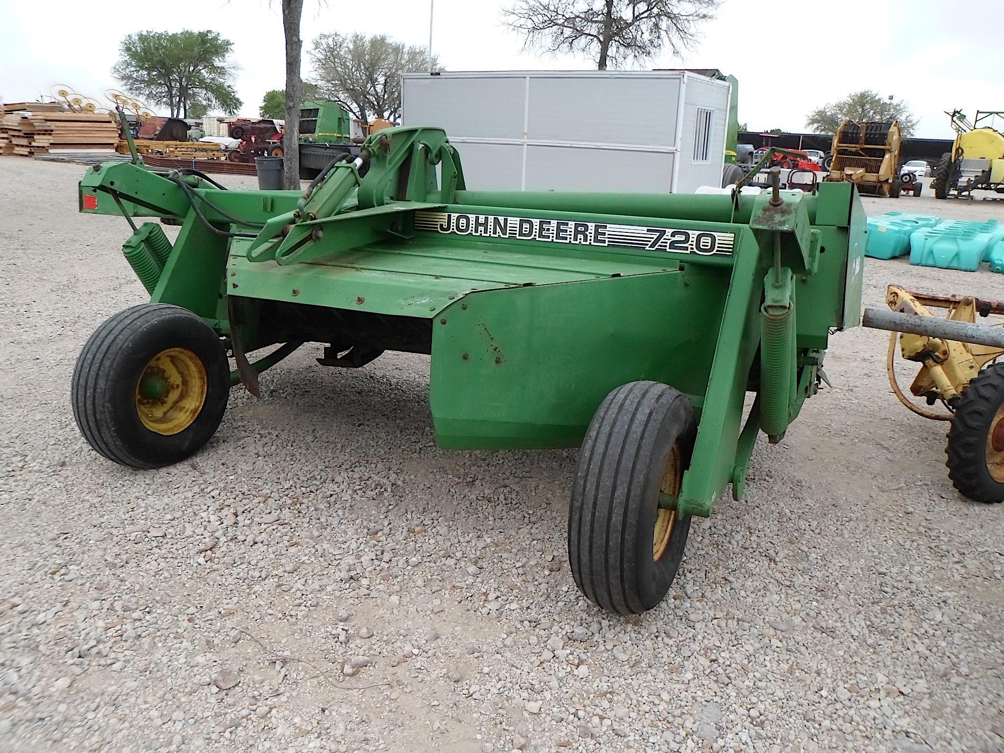 JD 720 HAY CONDITIONER