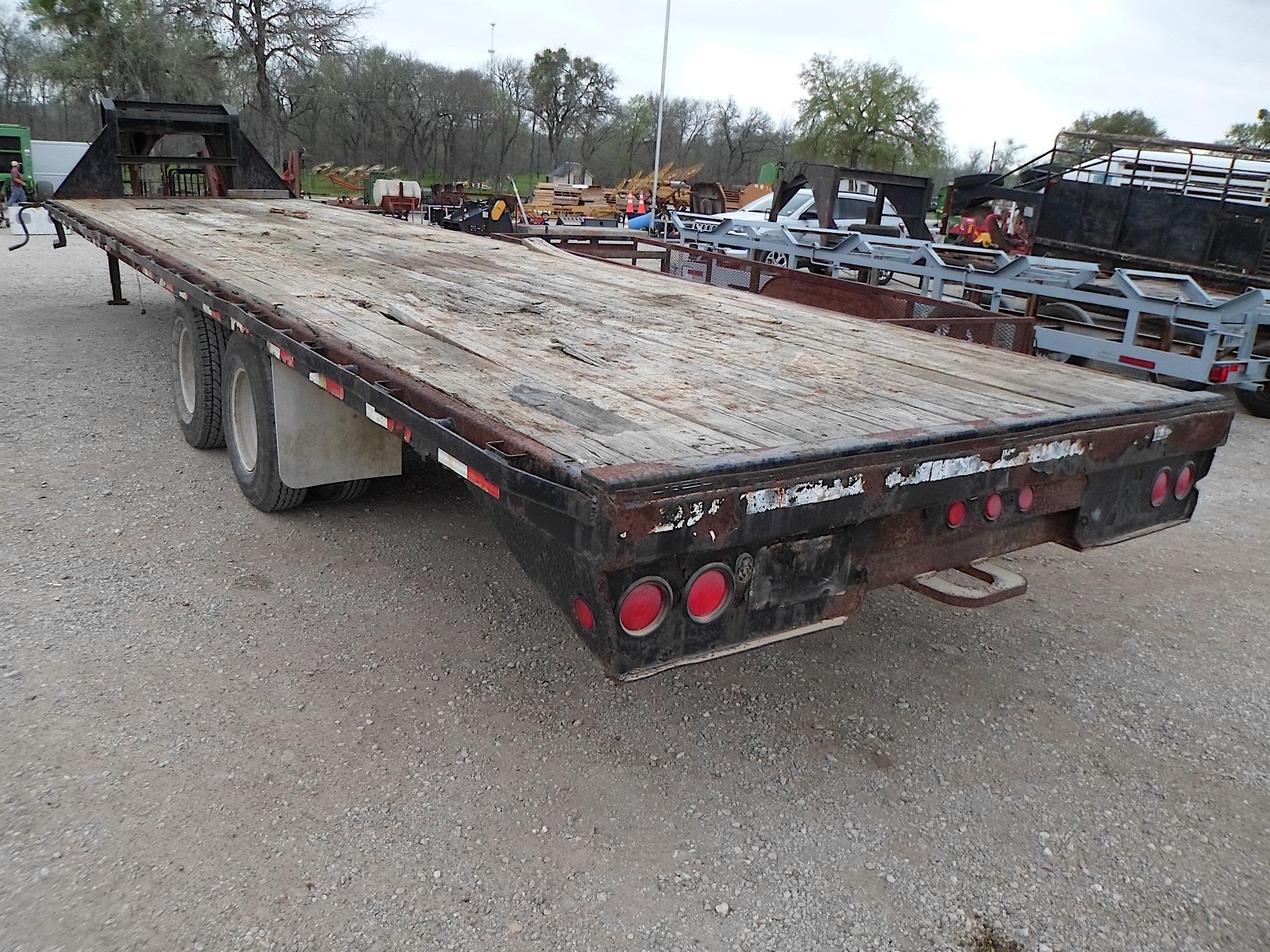 2006 PJ 32' GOOSENECK TANDEM DUAL TRAILER (VIN # 4P5GN322361080886) (TITLE ON HAND AND WILL BE MAILE