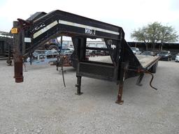 2006 PJ 32' GOOSENECK TANDEM DUAL TRAILER (VIN # 4P5GN322361080886) (TITLE ON HAND AND WILL BE MAILE