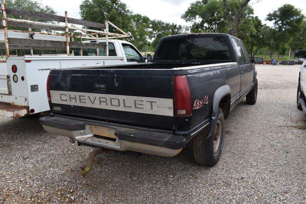 1995 CHEVROLET 3500 PICKUP (NOT RUNNING) (VIN # 1GCHK33KXSF006139) (SHOWING APPX 281,421 MILES, UP T