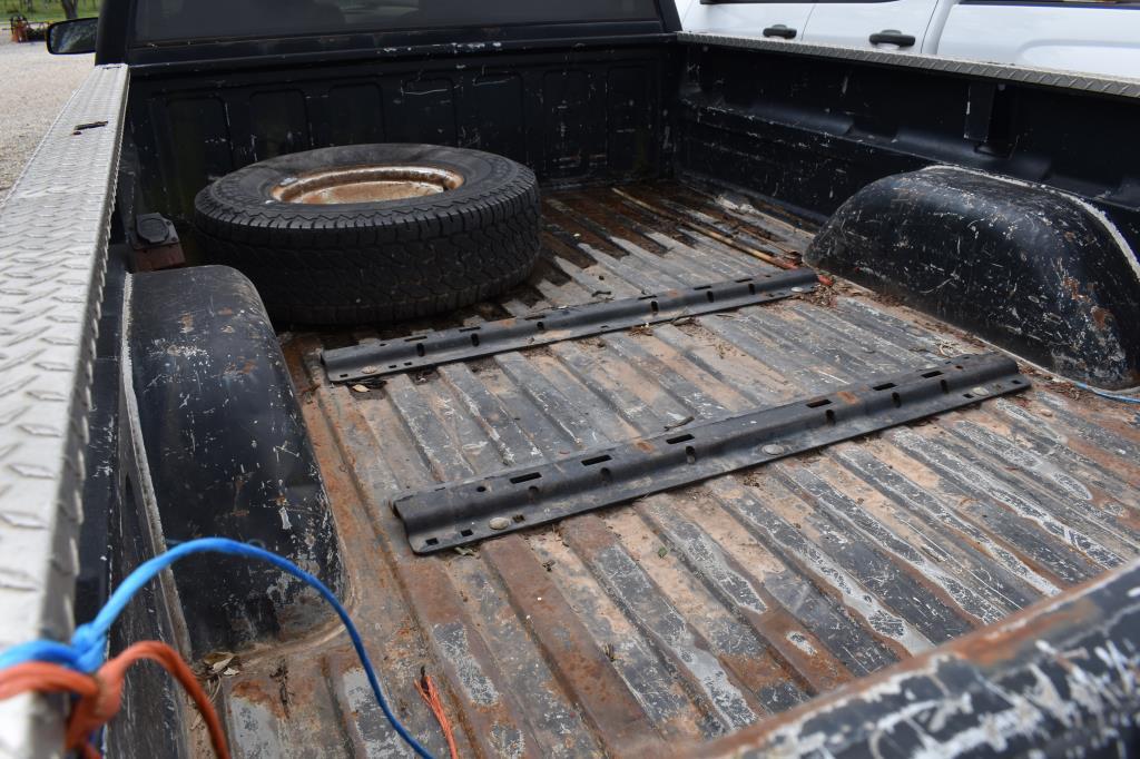 1995 CHEVROLET 3500 PICKUP (NOT RUNNING) (VIN # 1GCHK33KXSF006139) (SHOWING APPX 281,421 MILES, UP T