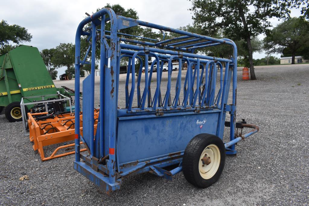 PRIEFERT PORTABLE CATTLE CHUTE