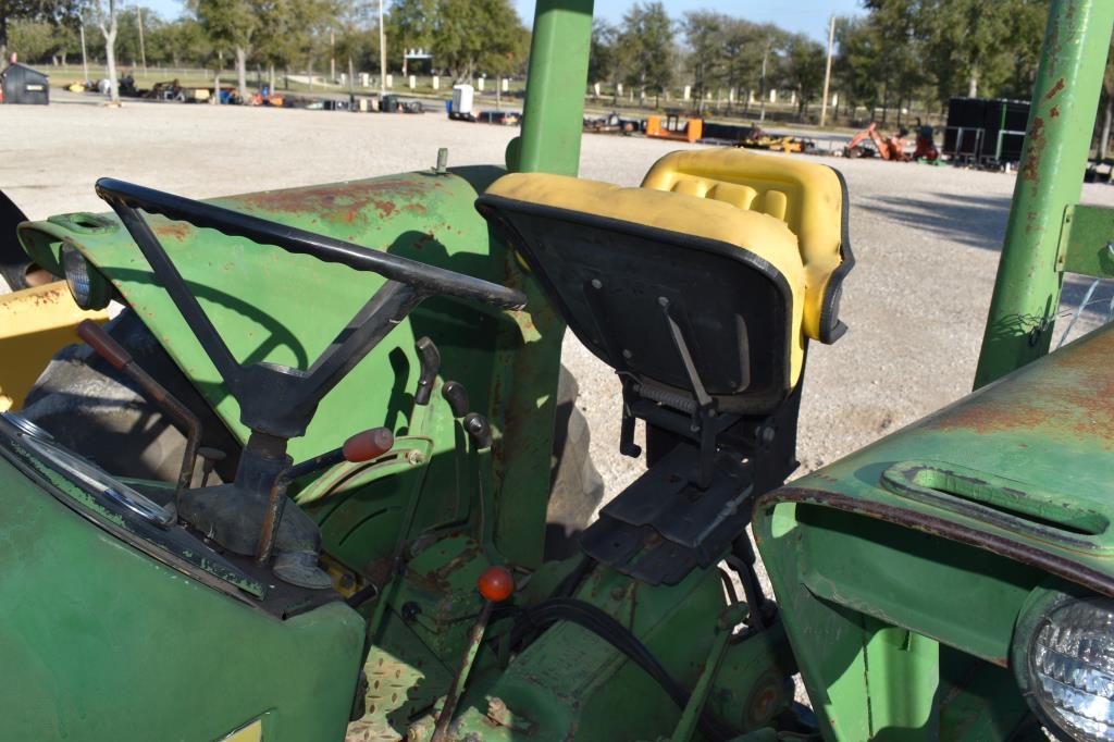 JD 2940 TRACTOR W/ BUSH HOG 2846QT LOADER (SERIAL # 378605) (UNKNOWN HOURS)