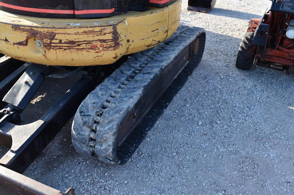 CAT 303CR MINI EXCAVATOR (SERIAL # DMA04293) (SHOWING APPX 2,830 HOURS, UP TO THE BUYER TO DO THEIR
