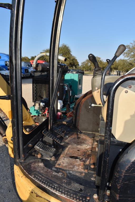 CAT 303CR MINI EXCAVATOR (SERIAL # DMA04293) (SHOWING APPX 2,830 HOURS, UP TO THE BUYER TO DO THEIR