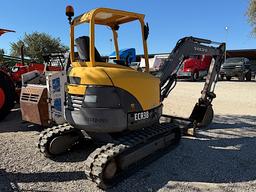 VOLVO ECR38 EXCAVATOR (SERIAL # VCECR380A00011712) (SHOWING APPX 1,197 HOURS, UP TO THE BUYER TO DO