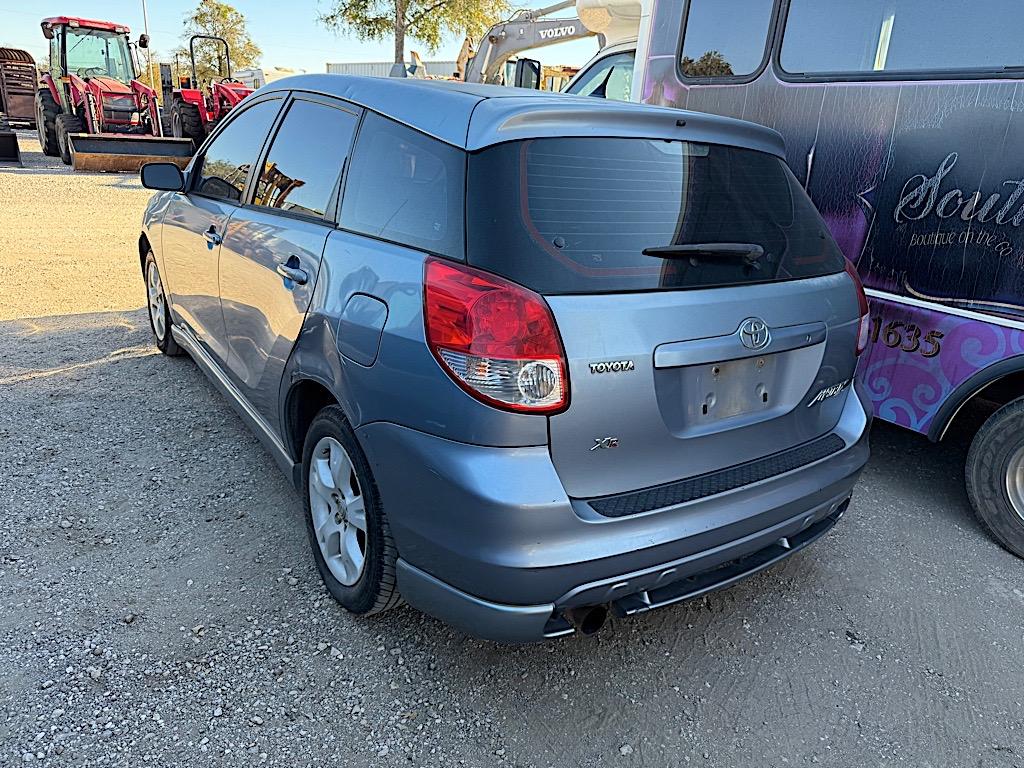 2003 TOYOTA MATRIX (VIN # 2T1KR32E43C062424) (SHOWING APPX 194,631 MILES, UP TO THE BUYER TO DO THEI