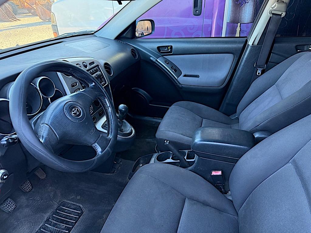 2003 TOYOTA MATRIX (VIN # 2T1KR32E43C062424) (SHOWING APPX 194,631 MILES, UP TO THE BUYER TO DO THEI