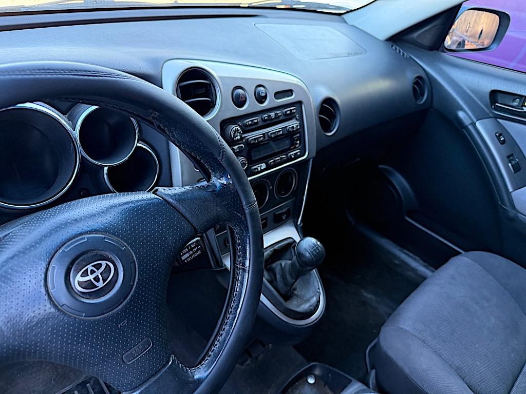 2003 TOYOTA MATRIX (VIN # 2T1KR32E43C062424) (SHOWING APPX 194,631 MILES, UP TO THE BUYER TO DO THEI
