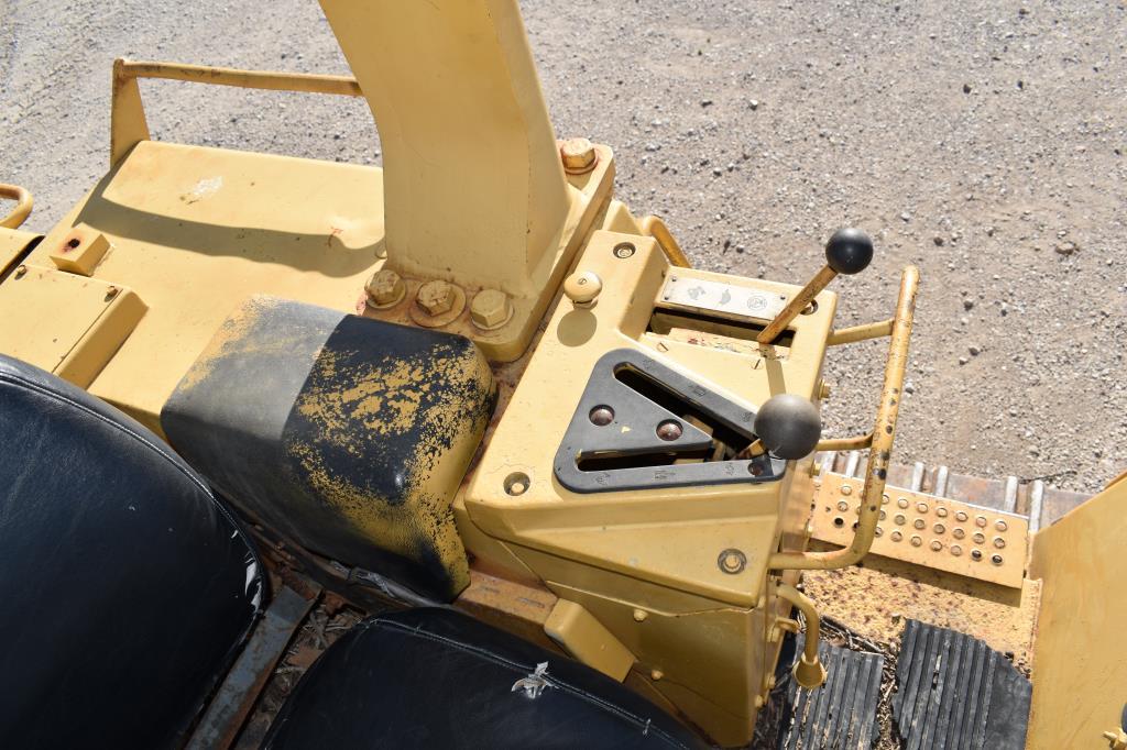 CAT 963 TRACK LOADER W/ RIPPERS (SERIAL # 11200258) (SHOWING APPX 9,608 HOURS, UP TO THE BUYER TO DO