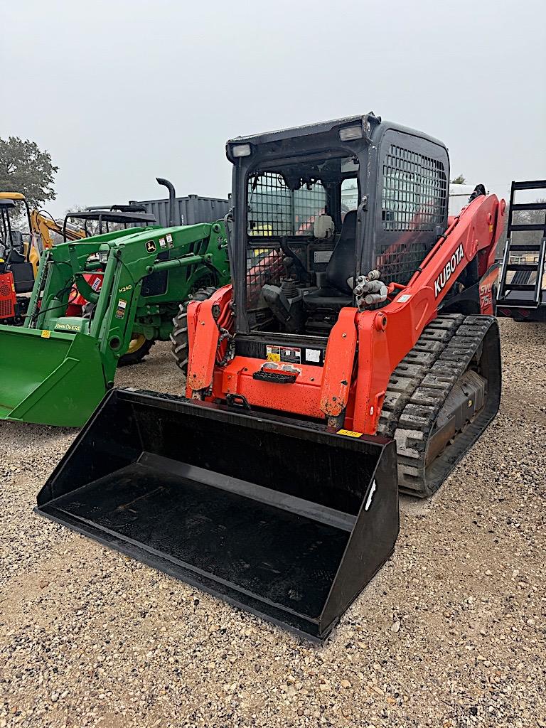 KUBOTA SVL 75-2 SKID LOADER (SERIAL # 1039089) (SHOWING APPX 1,595 HOURS, UP TO THE BUYER TO DO THEI