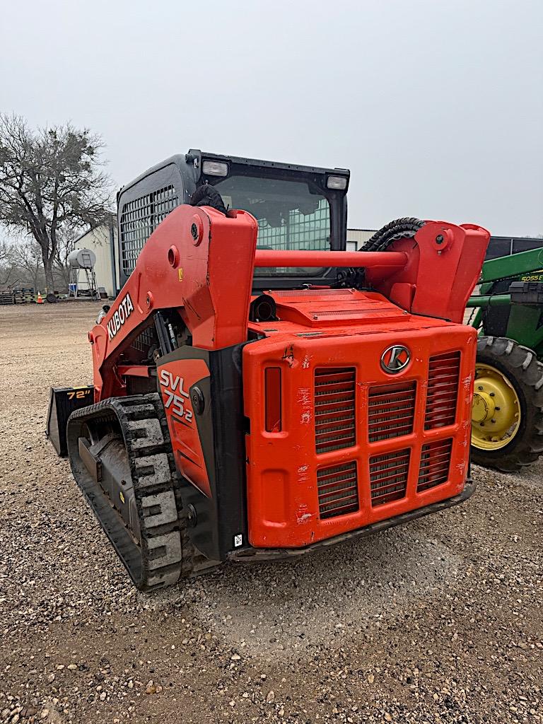 KUBOTA SVL 75-2 SKID LOADER (SERIAL # 1039089) (SHOWING APPX 1,595 HOURS, UP TO THE BUYER TO DO THEI