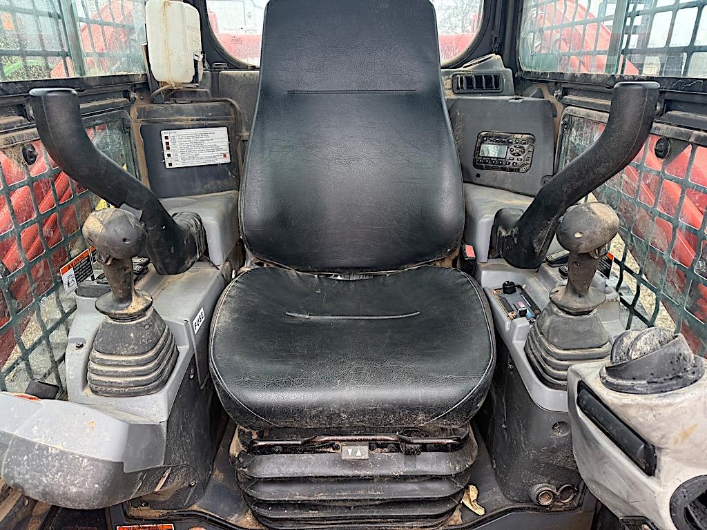 KUBOTA SVL 75-2 SKID LOADER (SERIAL # 1039089) (SHOWING APPX 1,595 HOURS, UP TO THE BUYER TO DO THEI