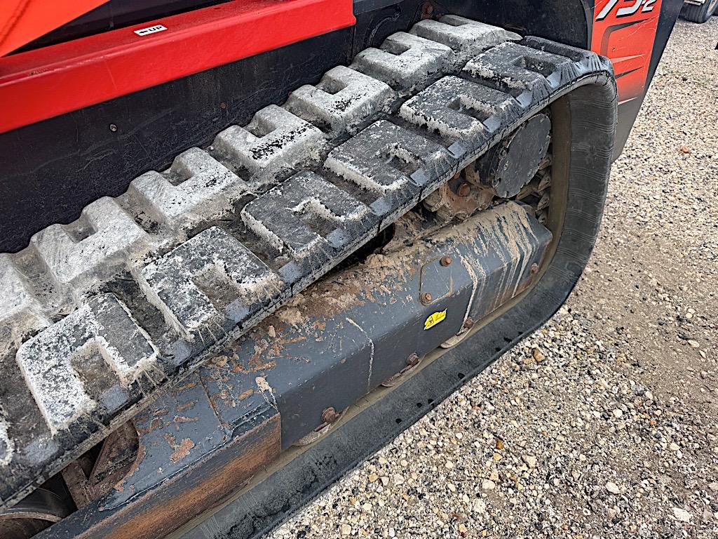 KUBOTA SVL 75-2 SKID LOADER (SERIAL # 1039089) (SHOWING APPX 1,595 HOURS, UP TO THE BUYER TO DO THEI