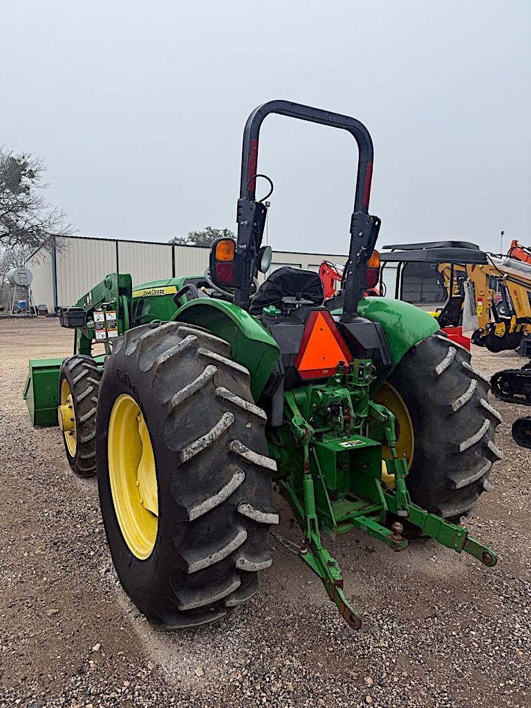JD 5055E TRACTOR W/ JD H240 LOADER (SERIAL # 1PY5055ELFY110871) (SHOWING APPX 762 HOURS, UP TO THE B