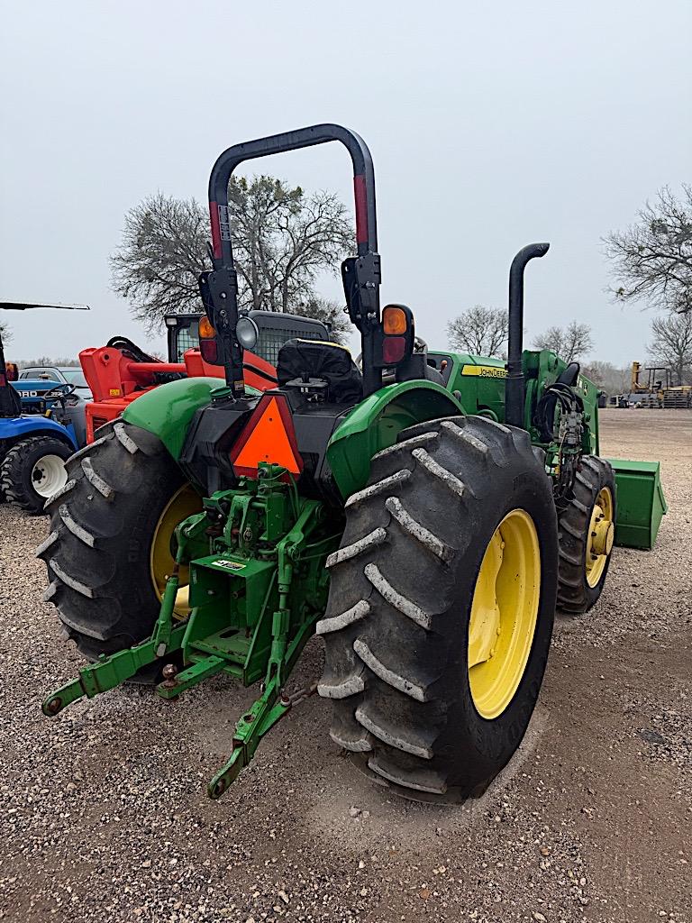 JD 5055E TRACTOR W/ JD H240 LOADER (SERIAL # 1PY5055ELFY110871) (SHOWING APPX 762 HOURS, UP TO THE B