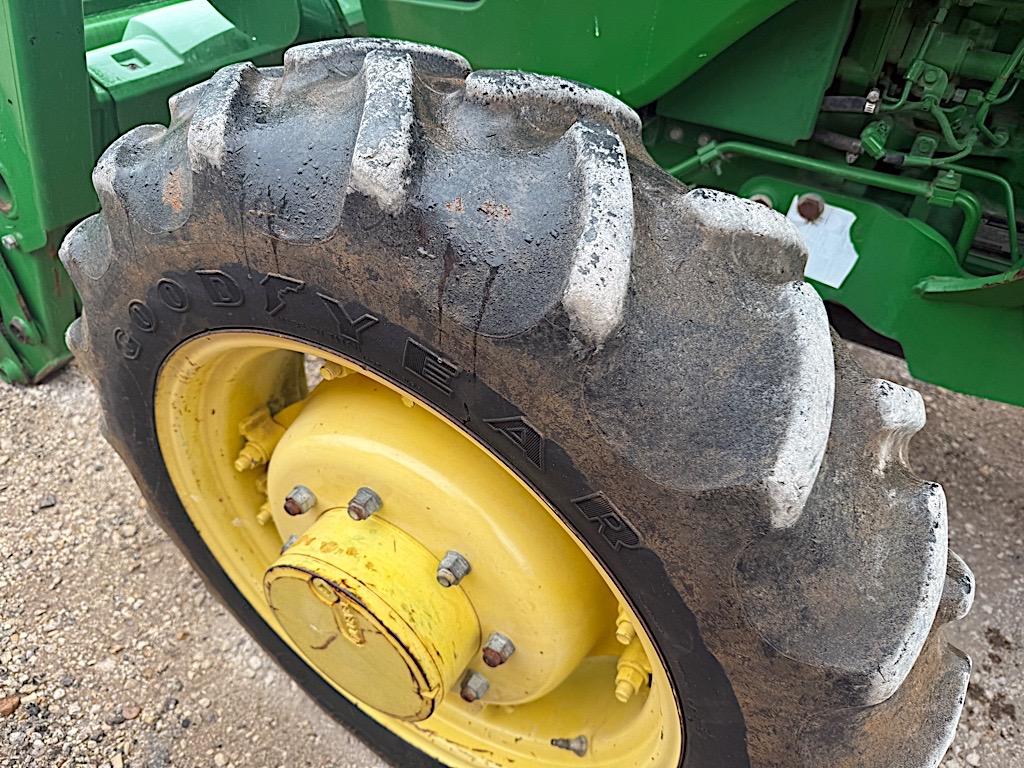 JD 5055E TRACTOR W/ JD H240 LOADER (SERIAL # 1PY5055ELFY110871) (SHOWING APPX 762 HOURS, UP TO THE B