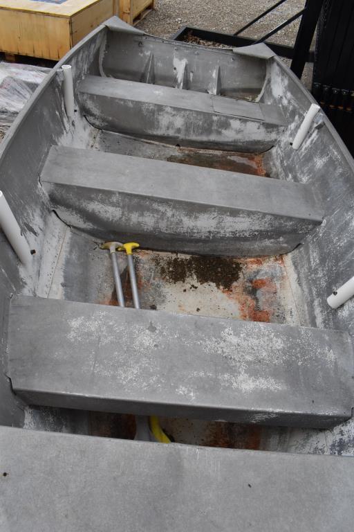 12' ALUMINUM BOAT (STOCK POND USE ONLY - NO PAPERWORK)