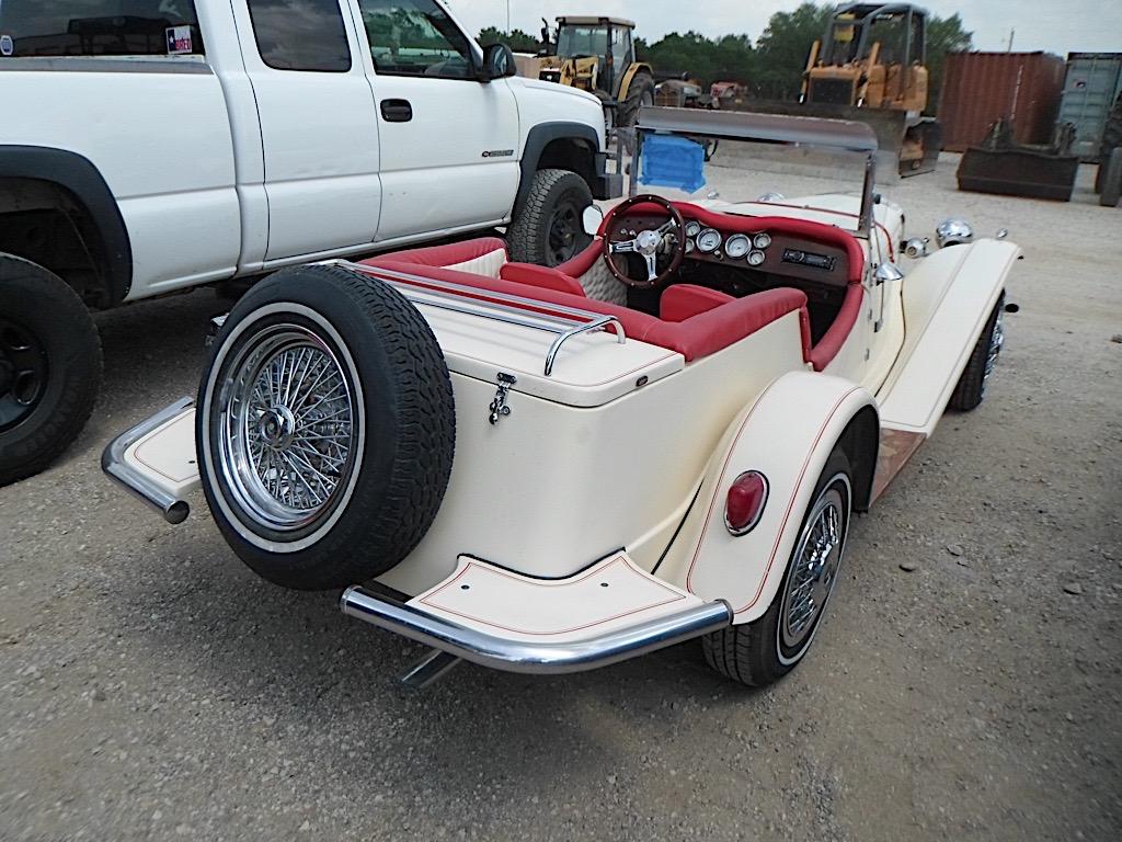 2018 MERCEDES GAZELLE KIT CAR (VIN # 0K0321617920) (SHOWING APPX 7,207 MILES, UP TO THE BUYER TO DO