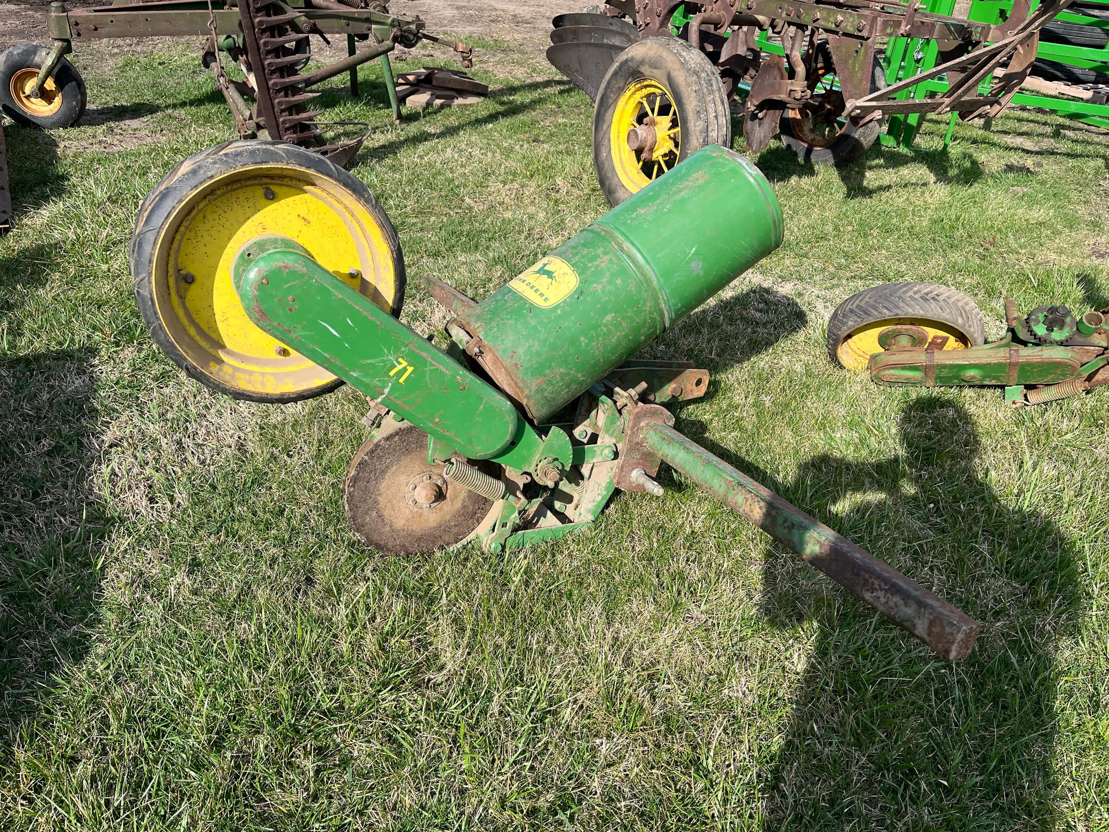 JD 71 Single Row 3 Pt Planter